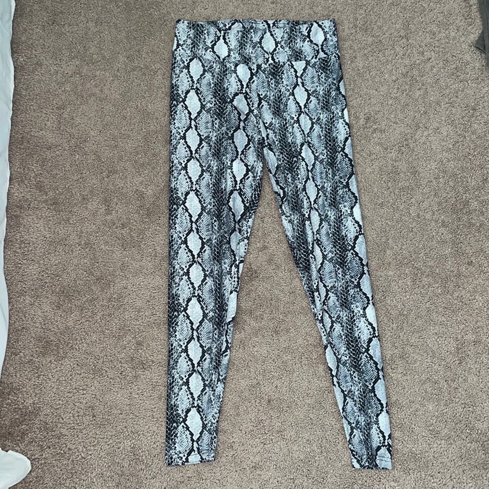 Snakeskin leggings